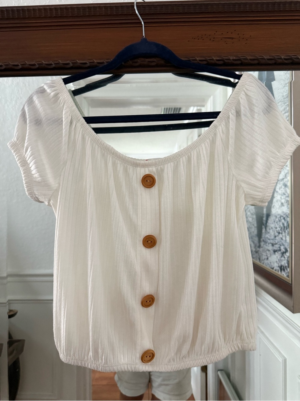 Women's Cream Button-Front Short Sleeve Blouse
